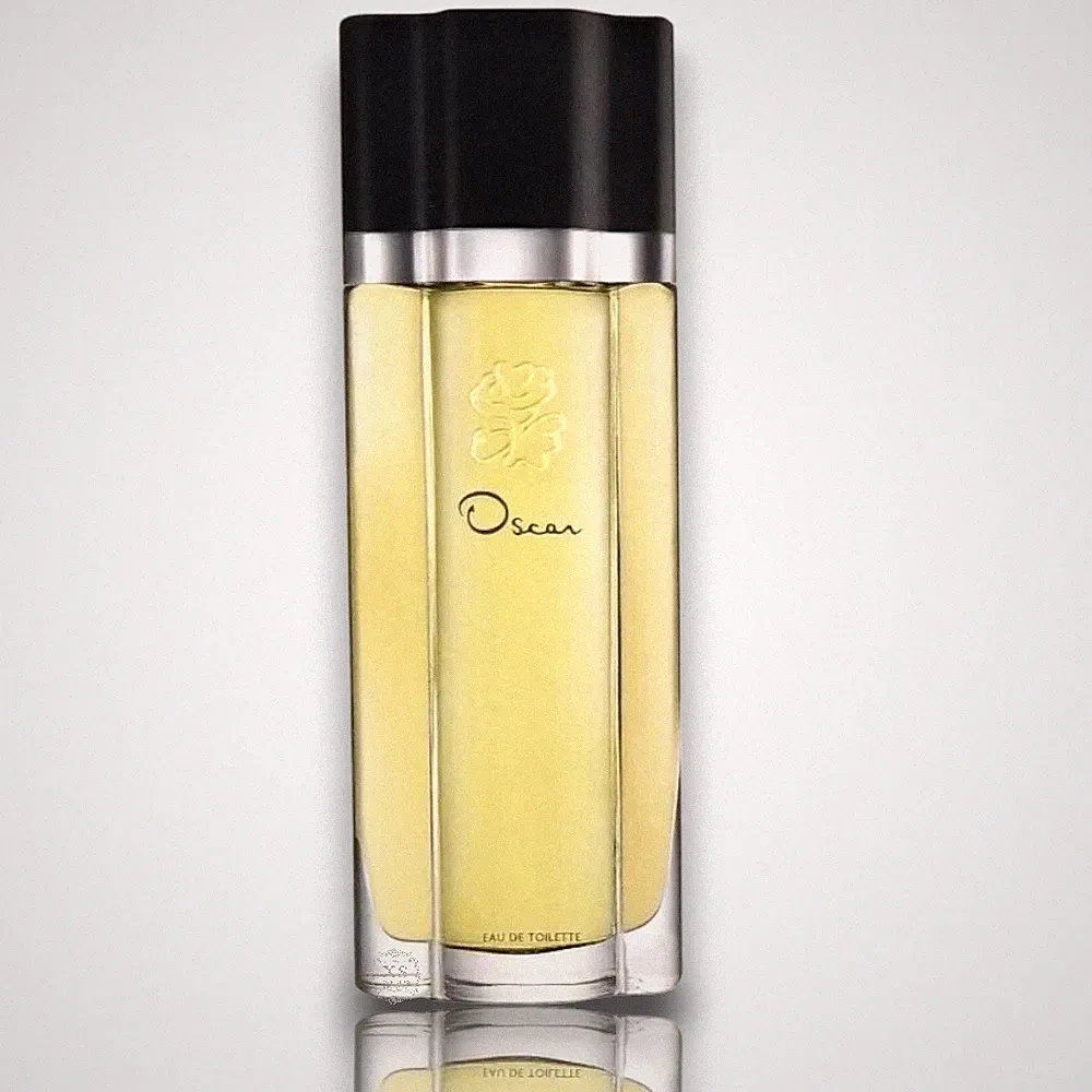 OSCAR by OSCAR DE LA RENTA Eau De Toilette 3.3 oz / 3.4 oz f/women NWOB